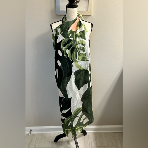 Virginia Wolf Wrap/Sarong Like New - Picture 4 of 8